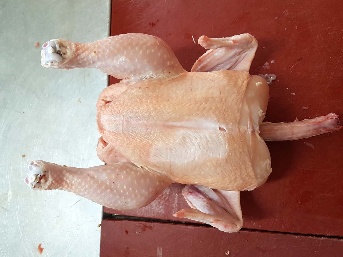 Frische Hähnchen vom Hof-Stich